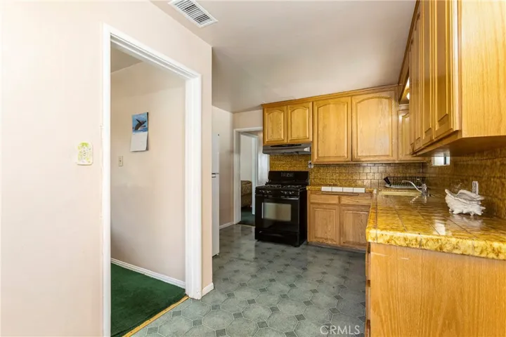 5902 Blackthorne, Lakewood, California 90712