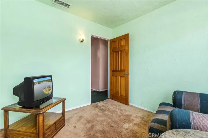 5902 Blackthorne, Lakewood, California 90712