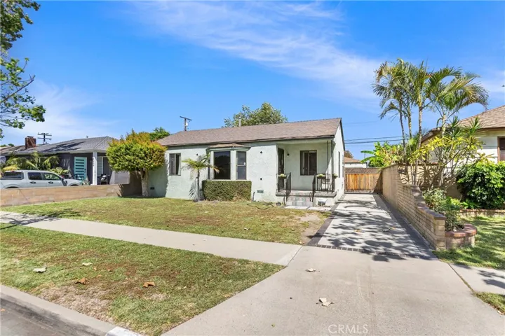 5902 Blackthorne, Lakewood, California 90712