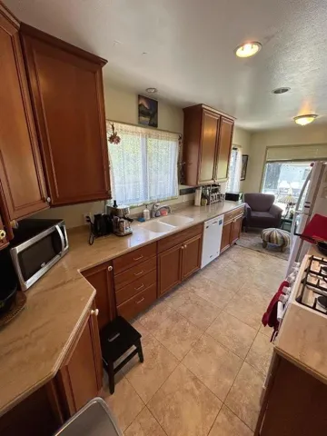 906 Bautista Drive, Salinas, California 93901