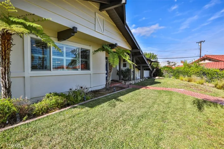 561 Crooked Arrow, Diamond Bar, California 91765