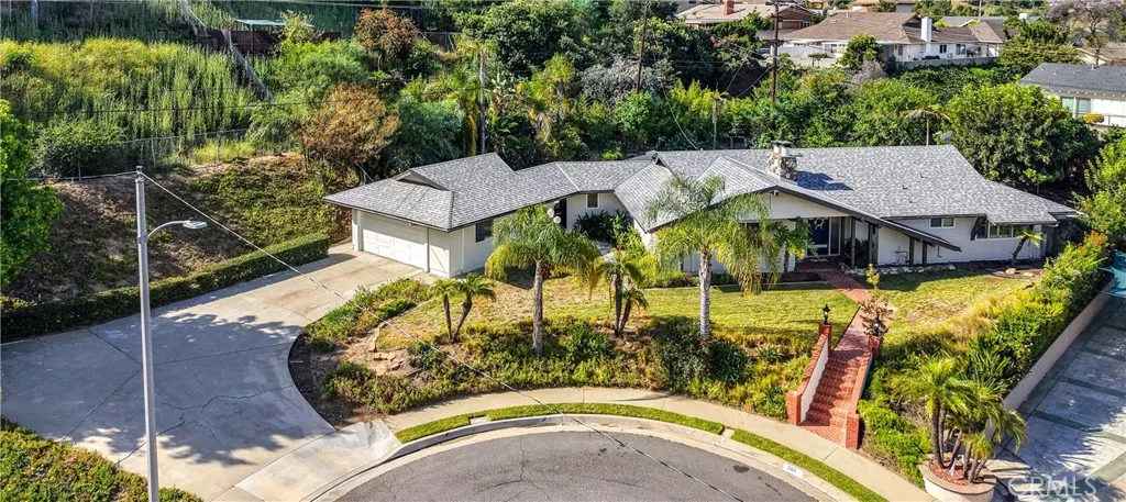 561 Crooked Arrow, Diamond Bar, California 91765
