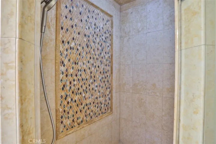 561 Crooked Arrow, Diamond Bar, California 91765