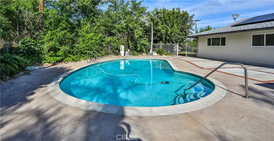 561 Crooked Arrow, Diamond Bar, California 91765