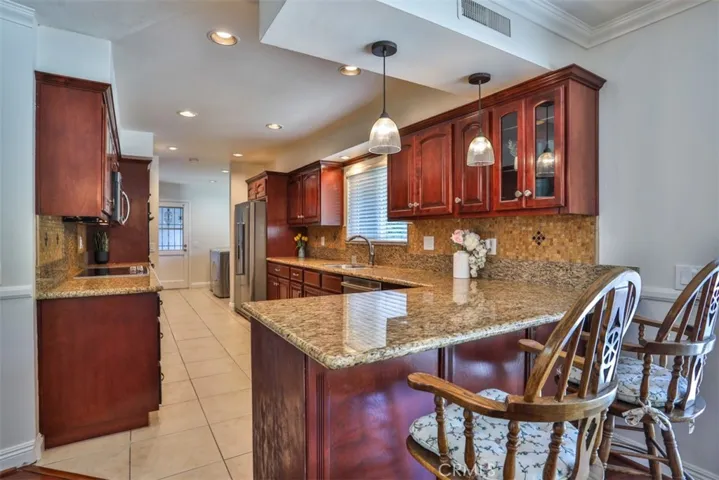 561 Crooked Arrow, Diamond Bar, California 91765