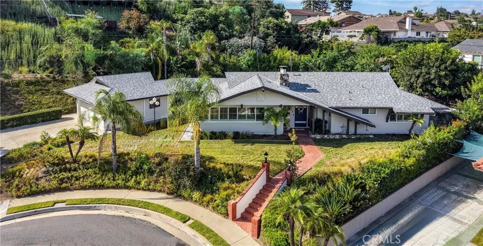 561 Crooked Arrow, Diamond Bar, California 91765