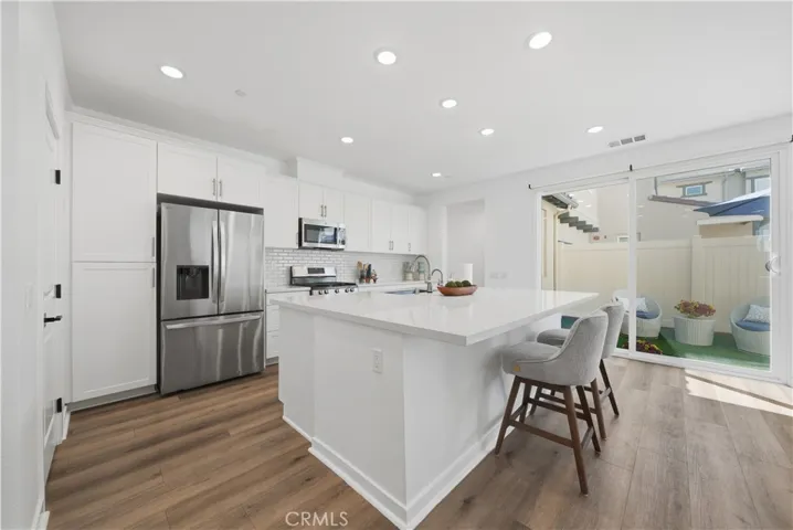 Kitchen-Staged