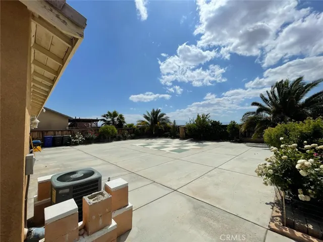 13656 Sandpiper Place, Victorville, California 92392