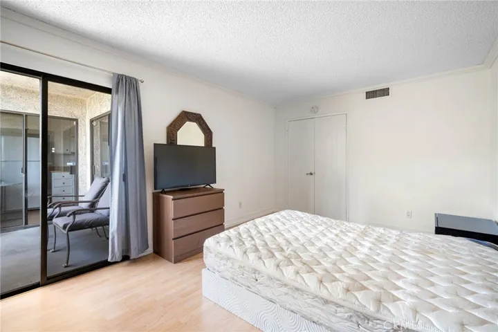 515 N Jackson Street 206, Glendale, California 91206