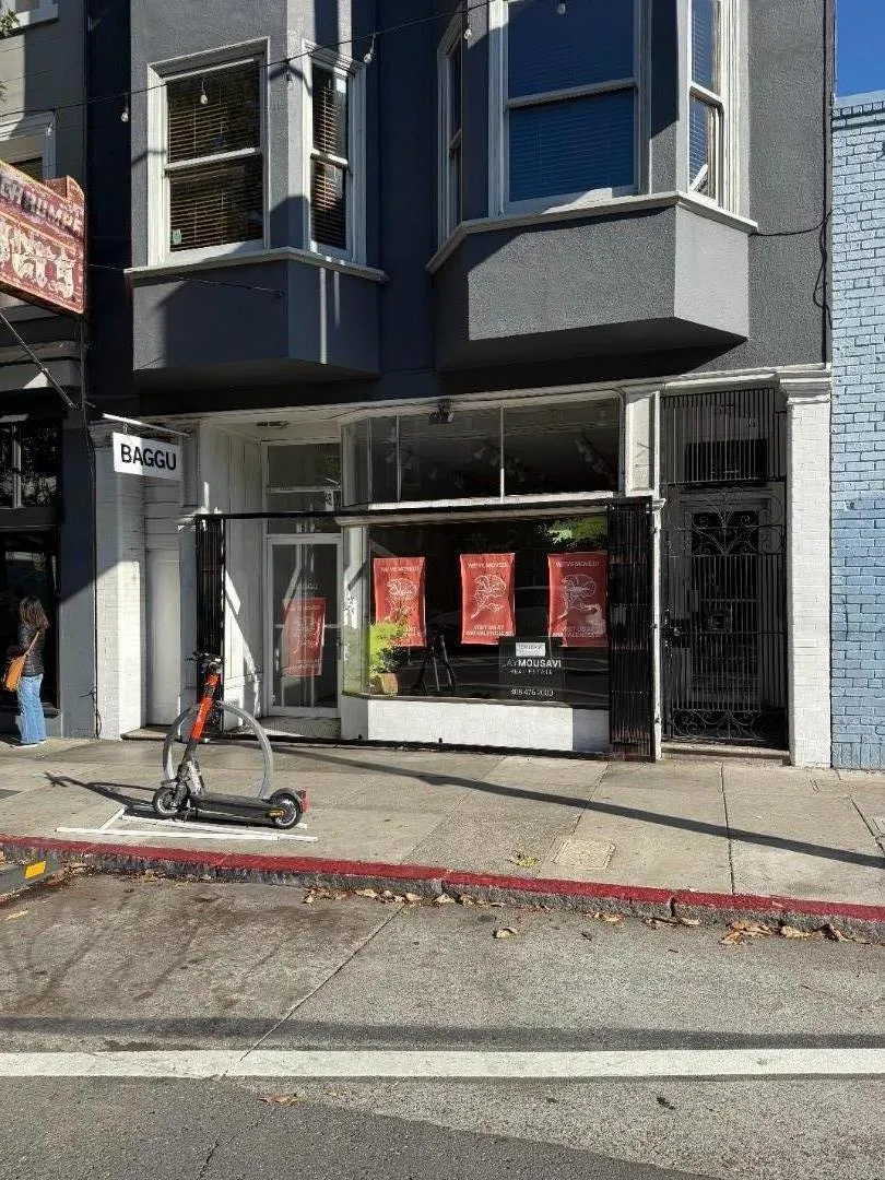 911 Valencia St