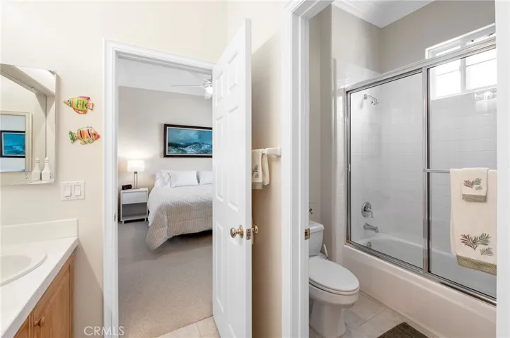 Bath off Bedroom with tub/shower