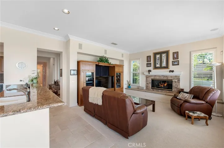 Family room with Fireplce