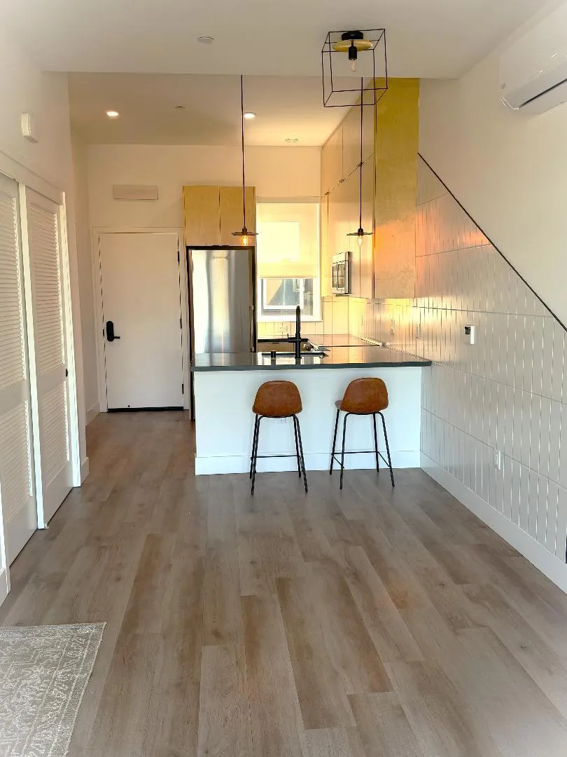 Looking into the kitchen.