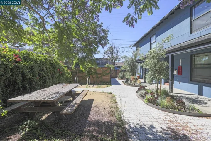 1325 Hopkins St, Berkeley, California 94702