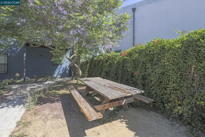 1325 Hopkins St, Berkeley, California 94702