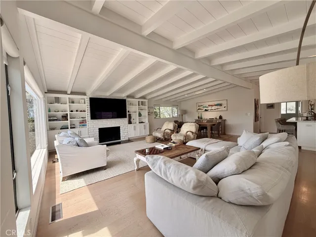 234 La Brea, Laguna Beach, California 92651