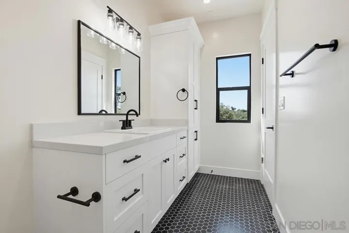 guest bedroom 3 bath