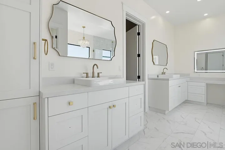 Primary Bath/Spa