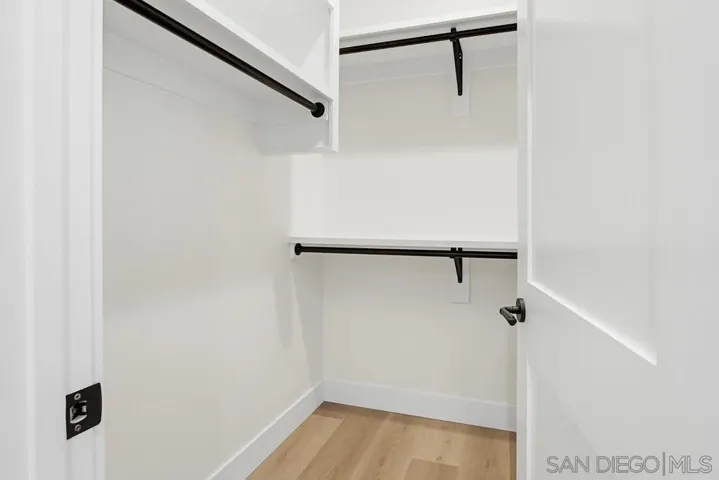 Walk-in Closet