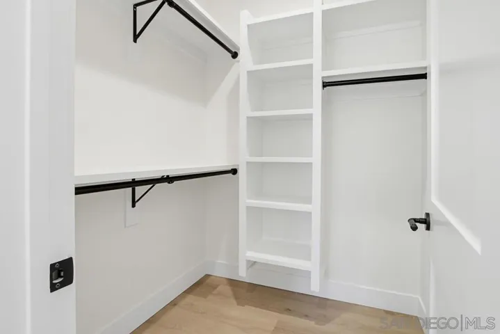 Walk-in Closet