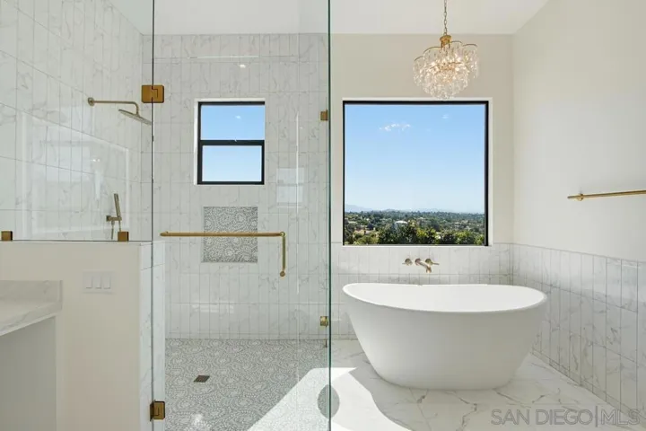 Primary Bath/Spa