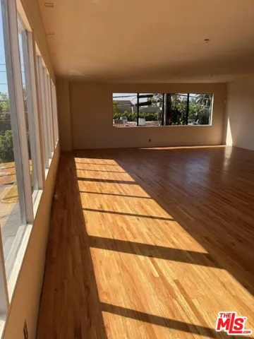 7600 Melrose Avenue N & O, Los Angeles, California 90046 — photo 4