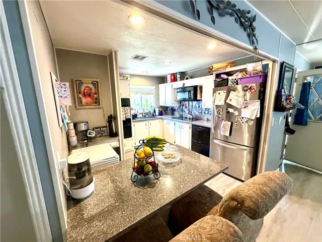 23118 Skylink, Canyon Lake, California 92587