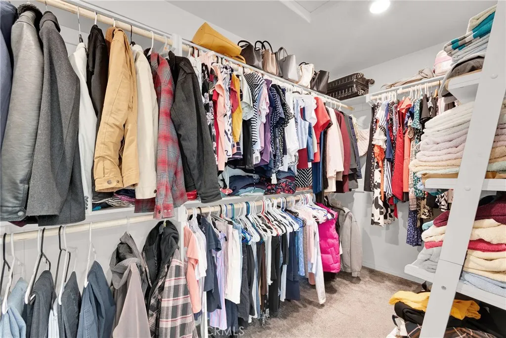 Gorgeous size master bedroom closet