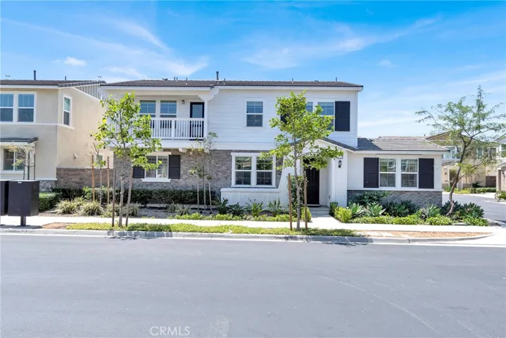Gorgeous curb appeal