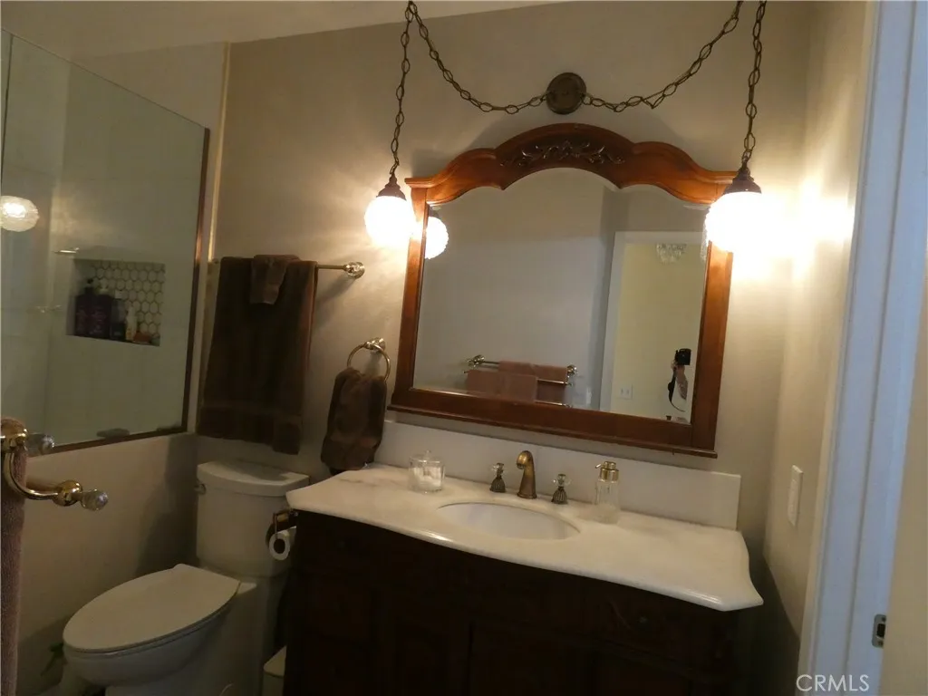 Upstairs Bathroom