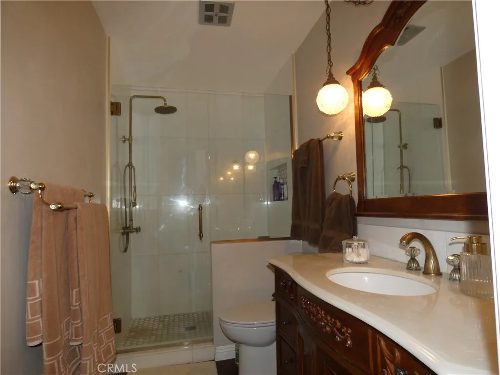 Upstairs Bathroom