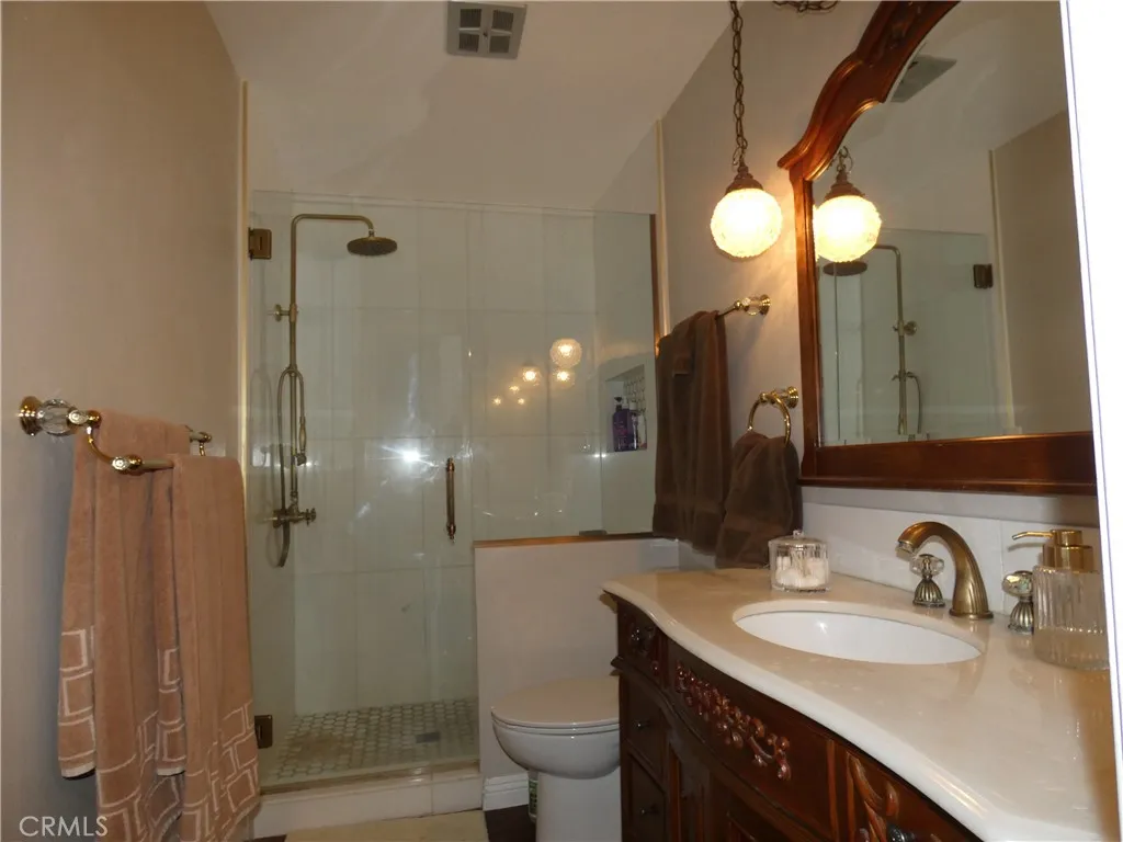 Upstairs Bathroom