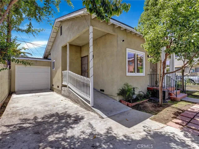 1204 E Smith, Long Beach, California 90806