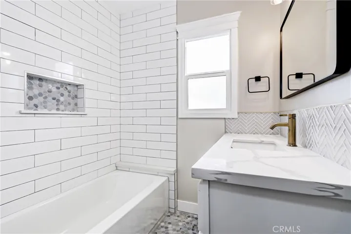 635 8th Place, Hermosa Beach, California 90254