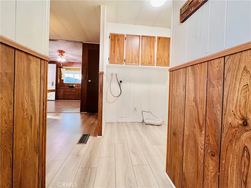 Laundry room - view 1