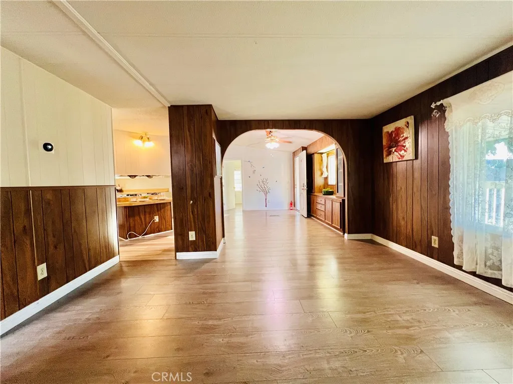 Living room - view 2