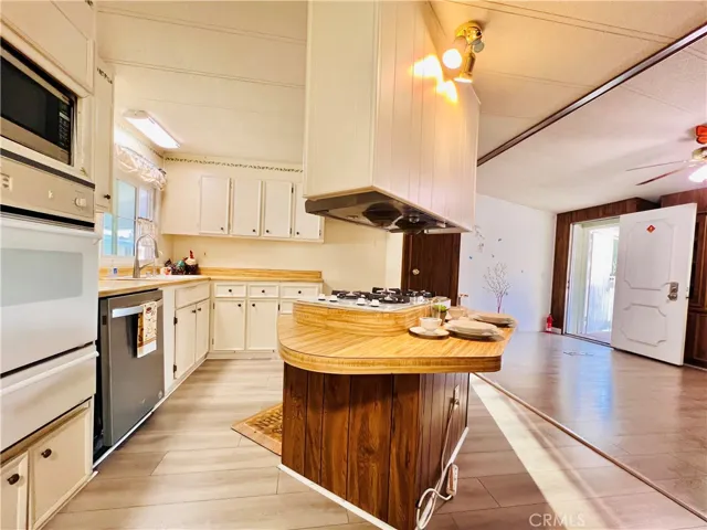 Kitchen - view 5