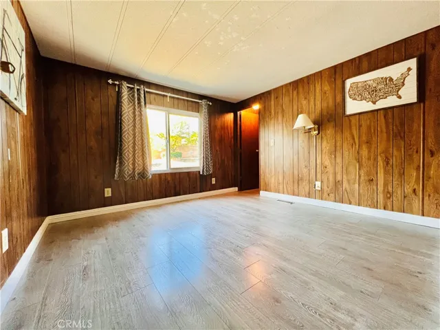 2nd bedroom - view 2