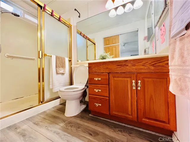 Master bathroom - view 2