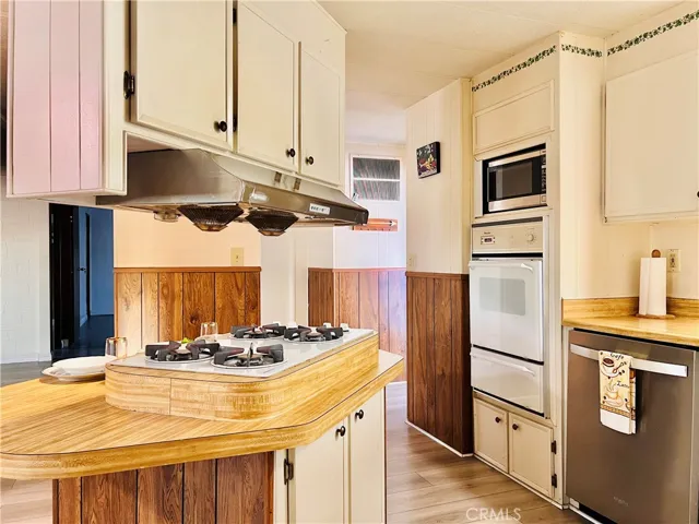 Kitchen - view 8