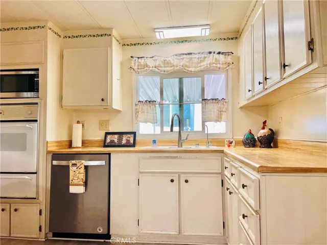 Kitchen - view 9