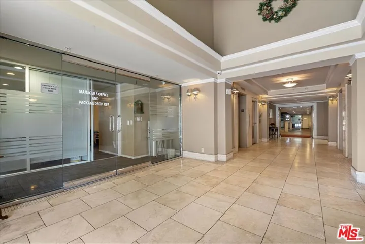 620 S Gramercy Place 222, Los Angeles, California 90005
