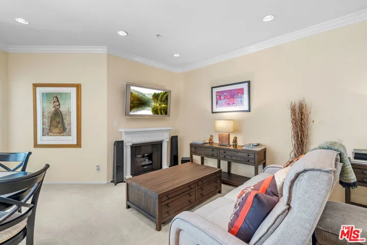 620 S Gramercy Place 222, Los Angeles, California 90005