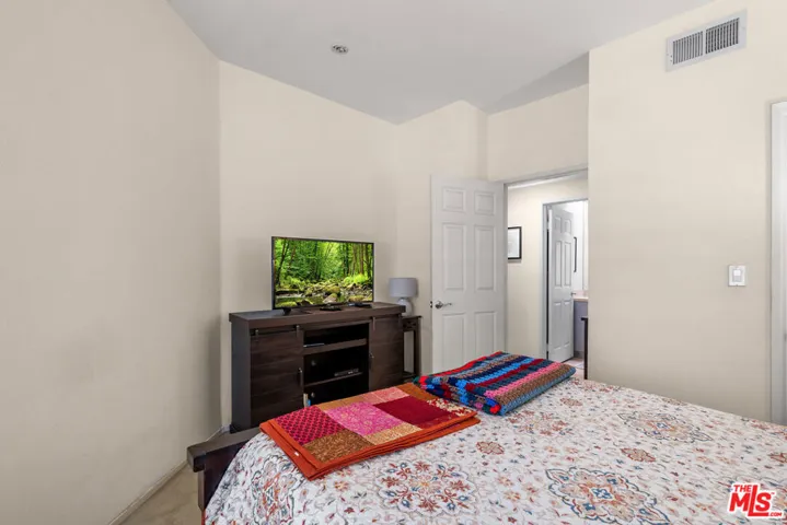 620 S Gramercy Place 222, Los Angeles, California 90005