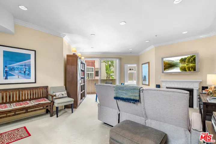 620 S Gramercy Place 222, Los Angeles, California 90005