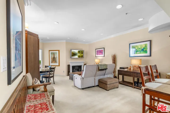 620 S Gramercy Place 222, Los Angeles, California 90005