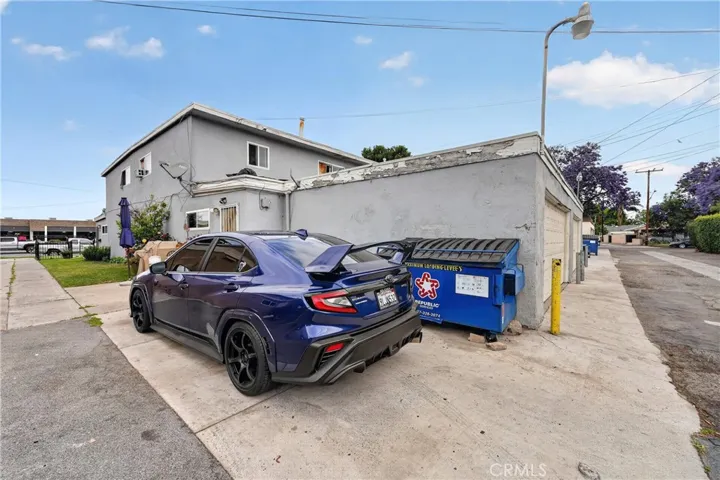 2211 S Fairview, Santa Ana, California 92704