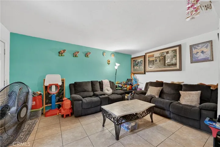 2211 S Fairview, Santa Ana, California 92704