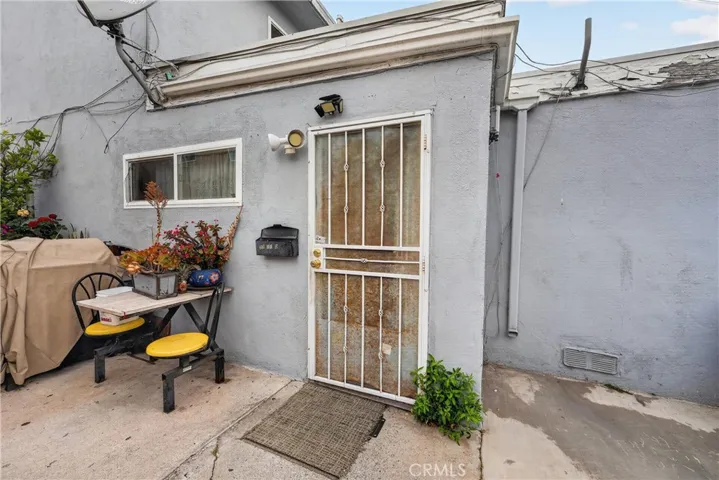 2211 S Fairview, Santa Ana, California 92704