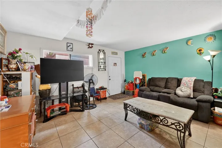 2211 S Fairview, Santa Ana, California 92704